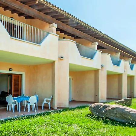 Appartamento Stunning In With Kitchen