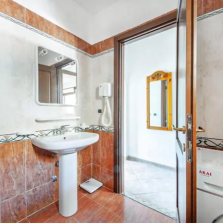 Stunning In With Kitchen * 골푸아랑시